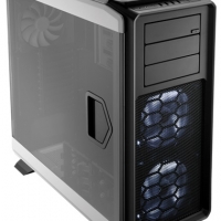 Case Corsair Graphite Series Arctic White 760T - CC-9011074-WW Case Corsair Graphite Series Arctic White 760T - CC-9011074-WW