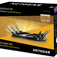 Router Wi-Fi Netgear Tri-Band Nighthawk X6 R8000-100PES